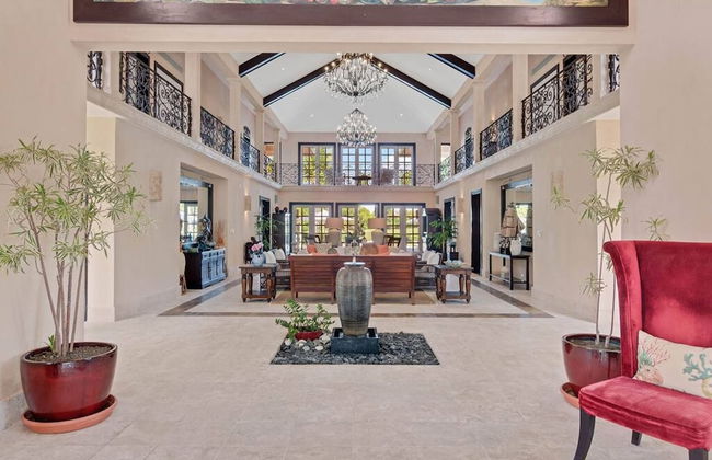 Sophisticated Villas With Private Pools and Staff - Foto 12