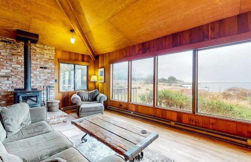 Comstock Retreat - Photo 1