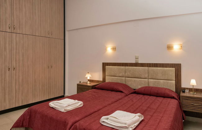 Family Friendly Villa Private Pool, Children's Play Area, Bbq, Spacious Garden, Near Beach - Photo 9