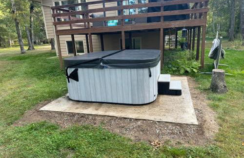 Large Home with lake views and space to entertain friends - Foto 47