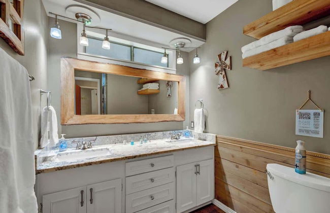 Gettin' Guada Loopy With Hot Tub & Riverfront - Foto 25