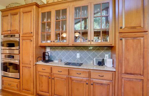 Cozy Abode with Yard about 1 Mi to Dtwn Summerville - Foto 9