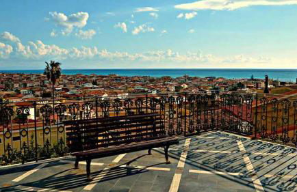 L' Antico Scoglio Appartamenti comfort Nocera Terinese Scalo - 4,7 e 11 Ospiti - Navetta Aeroporto-Stazione & Multi-Destinazioni - Piscina - Spiaggia a 300mt - Giardino e Zona pranzo all'aperto - WiFi & SmartTV - Aria Condizionata - Foto 63