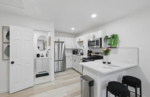 Modern 2BR Unit Hot Tub - Foto 5