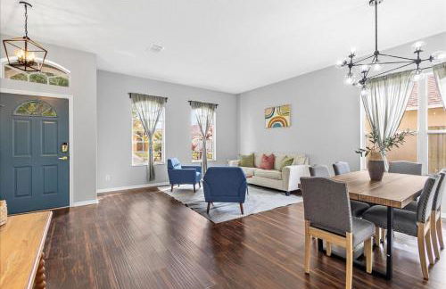 NEW - Poolside Oasis Heated POOL Home - 2000 SF - Foto 11