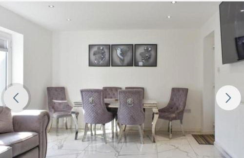 The hawthorns large detached 3 bedroom family home - Photo 18