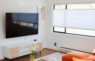 Entire house New Reno w AC Pet friendly gated back - Foto 33