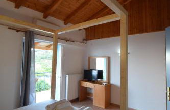 Elena's Family Apartments - Photo 5