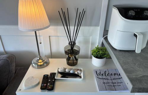 169 - Two bed Chalet on Sunbeach Holiday Park - Sleeps 5, pet friendly, FREE pool and entertainment passes included - plus WiFi, bed linen and towels included 300m from the beach! - Foto 22