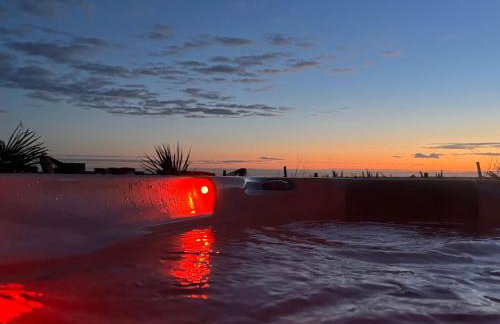 Sea Scape - Photo 28