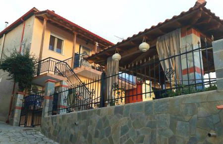 BAKIRAS HOUSE - Photo 29