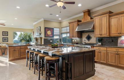 Hilltop Estate w/ Pool, Hot Tub, Fire Pit, Views Cleveland Vista by Avantstay - Foto 39