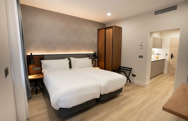 Prisma Suites - Photo 36