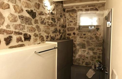 Footpath House / Ολόκληρο σπίτι στο Μεγάλο Χωριό - Photo 13