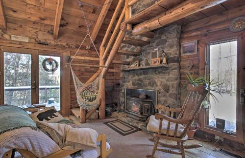 Cabin Private Hot Tub, Walk to Pats Peak Ski Area - Foto 2