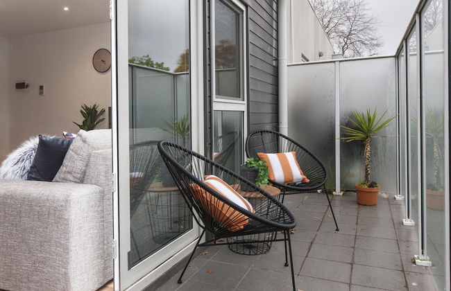 Heart of Highett Apartment by Ready Set Host - Foto 11