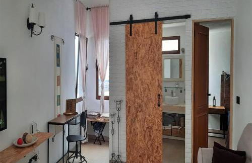 Charming Holiday Home in Arona with Private Heated Pool - Foto 14