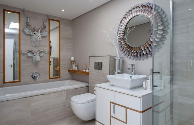 Stylish Secure Camps Bay Holiday Apartment 9 Nautica - Foto 16