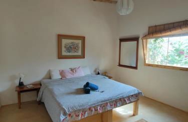 Nature Sanctuary, a semi-detached house on an ecological & sustainable farm - Foto 32