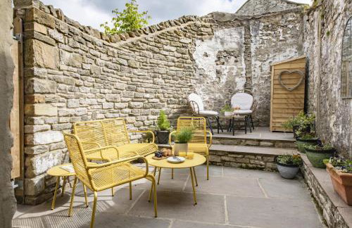 Eldred Cottage - Photo 1