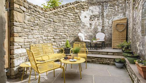 Eldred Cottage - Photo 1