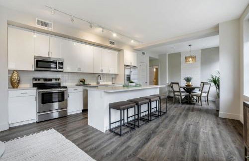 Modern Condos in California Building by Hosteeva - Foto 26