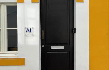 HOUSE NEXT TO THE THEATER - Foto 1