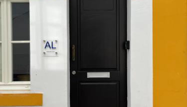 HOUSE NEXT TO THE THEATER - Foto 1