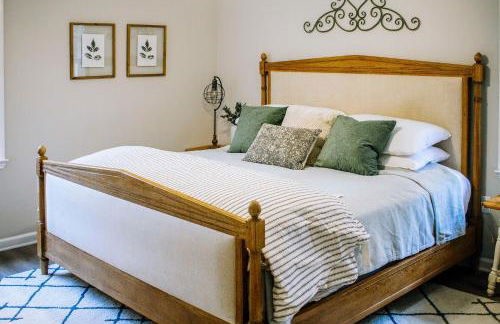 Mod Stable House on 10 Acres, Walk to Lake! - Foto 16