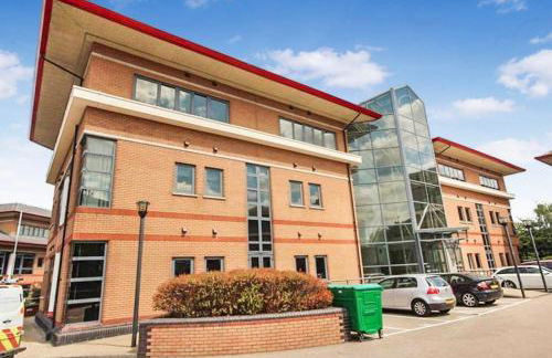 1-BR Flat next to Heathrow Airport London, 3-Beds, Free Parking - Foto 20