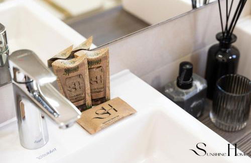 Luxury Beach Escape with Pools, Gym & Sauna - Foto 53