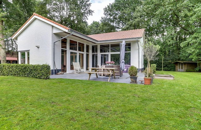 Spacious Family Villa Uden - Photo 50