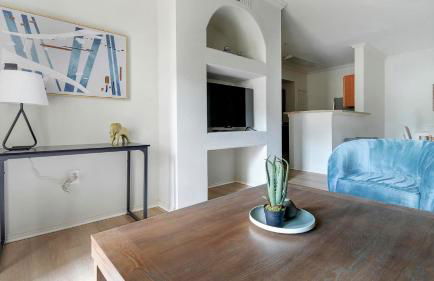 Landing Beautiful 2BD in Bee Cave - Photo 4