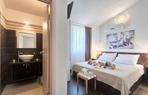 Cozy Home In Naselje Muzini With Sauna - Foto 27