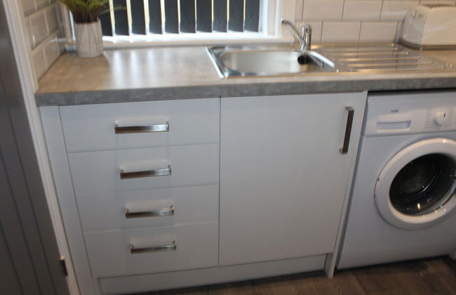 Albert Luxury Hottub and Jacuzzi Apartments - Photo 21