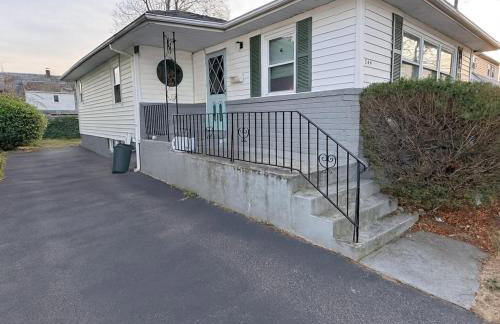 Spacious 4Bdrs house with parking - Foto 2