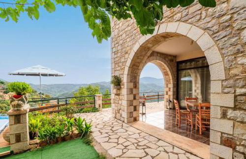 Mountain Oasis - Pool & Playground near Neda Falls - Foto 18