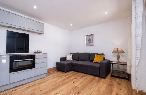 Weeping Willow - Three Tuns Apartments, Pettistree, Wickham Market - by Aldeburgh Coastal Cottages - Foto 1