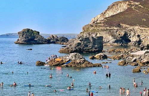 Chy Glynn. Luxury lodge with hot tub and views. - Foto 30