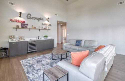 6BR Lakefront Private Dock & Bonfire Sleeps 12 - Foto 33