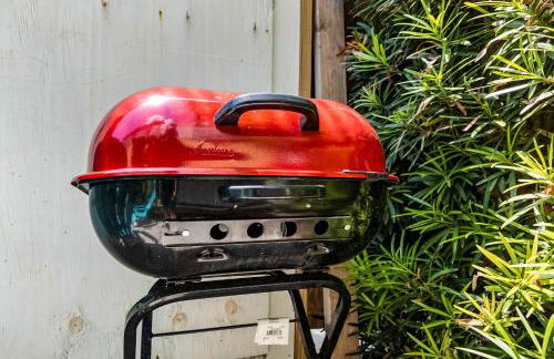 Family & Pet-Friendly - Walk to Beach & Pier - Foto 26