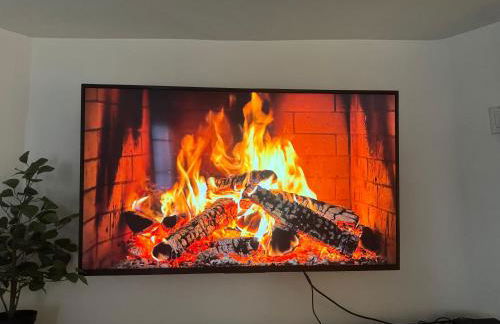 One bedroom with modern kitchen, balcony with water view - Foto 27