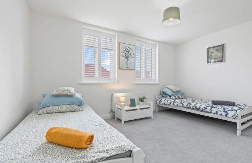 #53 Stylish 4 Bed Home 2 Full 1 Half Bath Free Parking - Foto 1