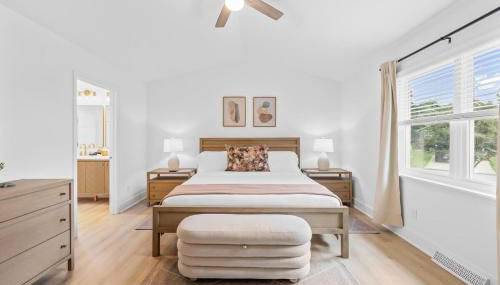 Sapphire Bloom, Boutique Lake Retreat with Hot tub - Foto 3