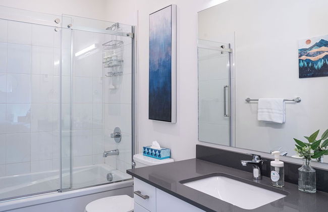 Peak Paradise by Revelstoke Vacations - Photo 21