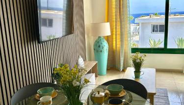 Sunny Corner, delux apartment vista mar and pool - Photo 2