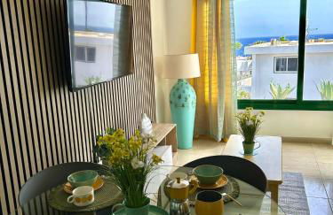 Sunny Corner, delux apartment vista mar and pool - Photo 2