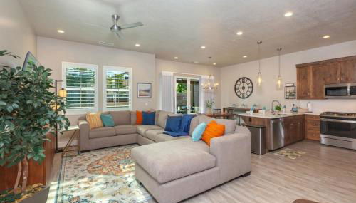 Ocotillo Spring Resort 44 Sky Fire Private Brand-New Home, Private Hot Tub, and Community Pool - Foto 3