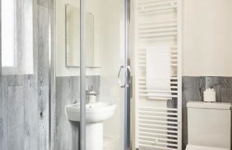 Cotswolds-Stroud-Large 9 Bed Home-Sleeps 20-Work or Leisure - Foto 39