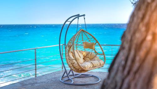 Iconic PRIVE beachfront villa Mola Kaliva - Foto 2